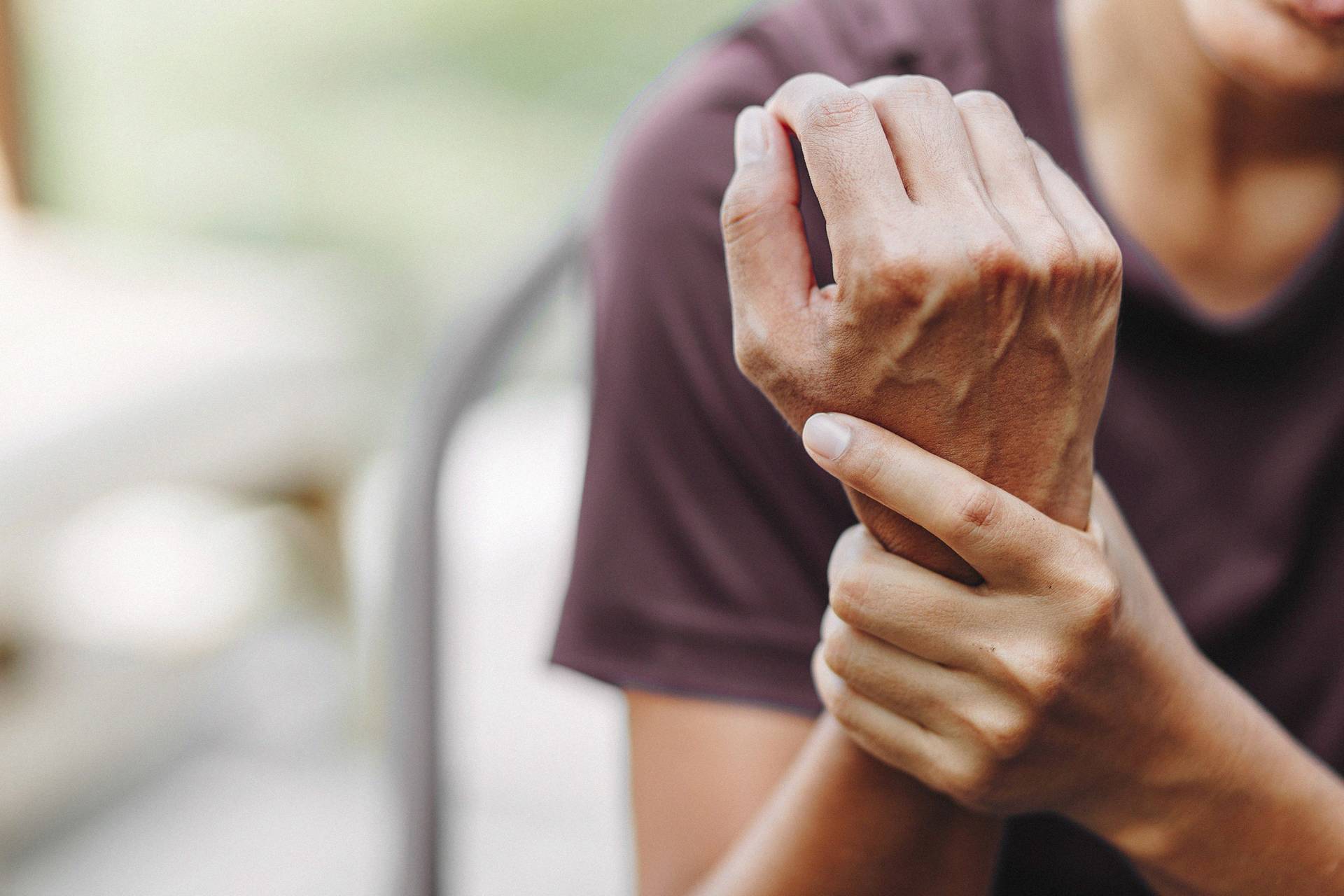 Zespół cieśni nadgarstka – problem, którego&nbsp;nie&nbsp;należy bagatelizować